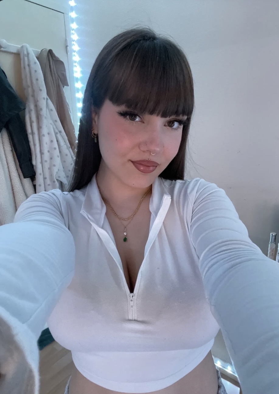 Alicia créatrice OnlyFans canadienne